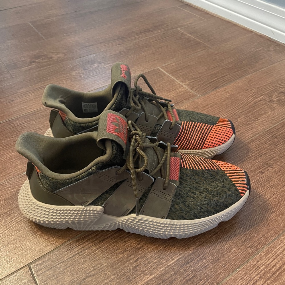 Adidas originals Prophere 'Trace Olive'
CQ2127 green orange sneakers